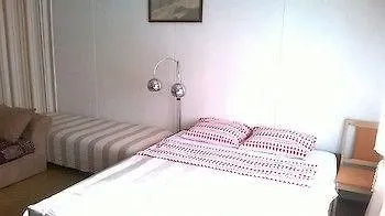 Ugrin Paikka Guesthouset 2*