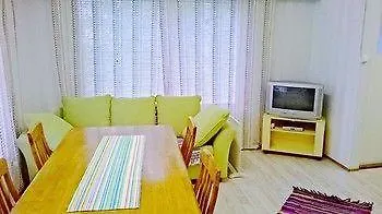 Guesthouset Ugrin Paikka 2*