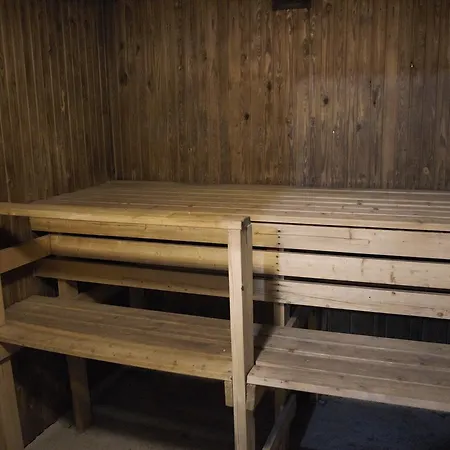 Ugrin Paikka Guesthouset 2*