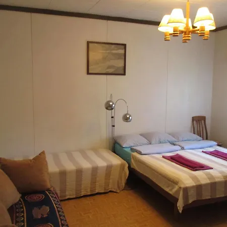 Ugrin Paikka Guesthouset