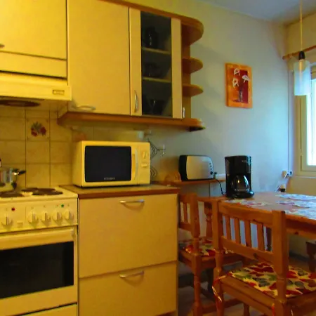 Ugrin Paikka Guesthouset 2*