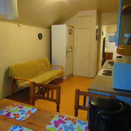 Guesthouset Ugrin Paikka 2*